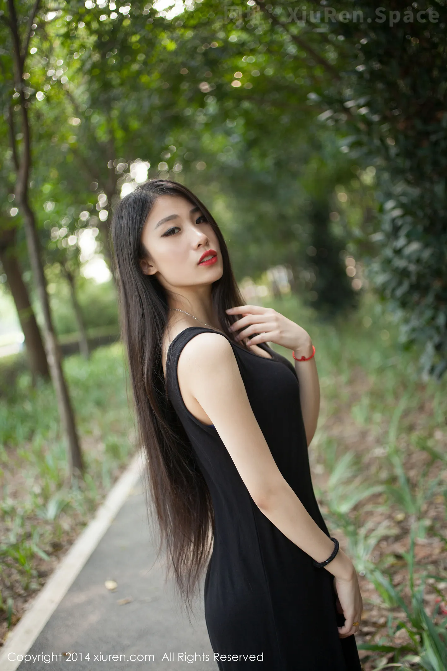 图片[3]-[XiuRen秀人网]VOL.169 嫩模战姝羽Zina居家大床上大尺度全裸秀美臀诱惑写真56P-秀人网官方网站